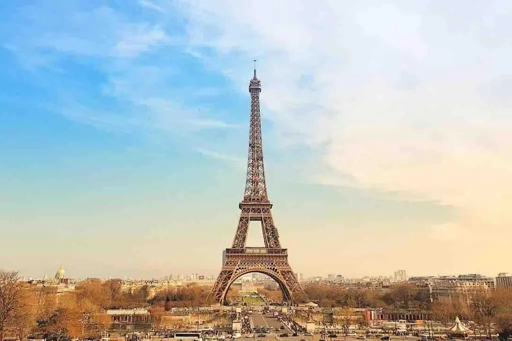 Brand New Flat Eiffel Tower *